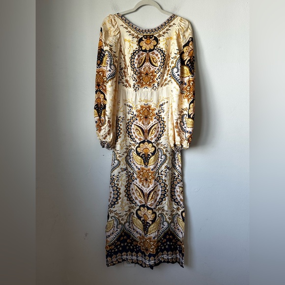 FARM Rio Dresses & Skirts - FARM Rio Gold and Black Bishop Sleeve Midi Gown